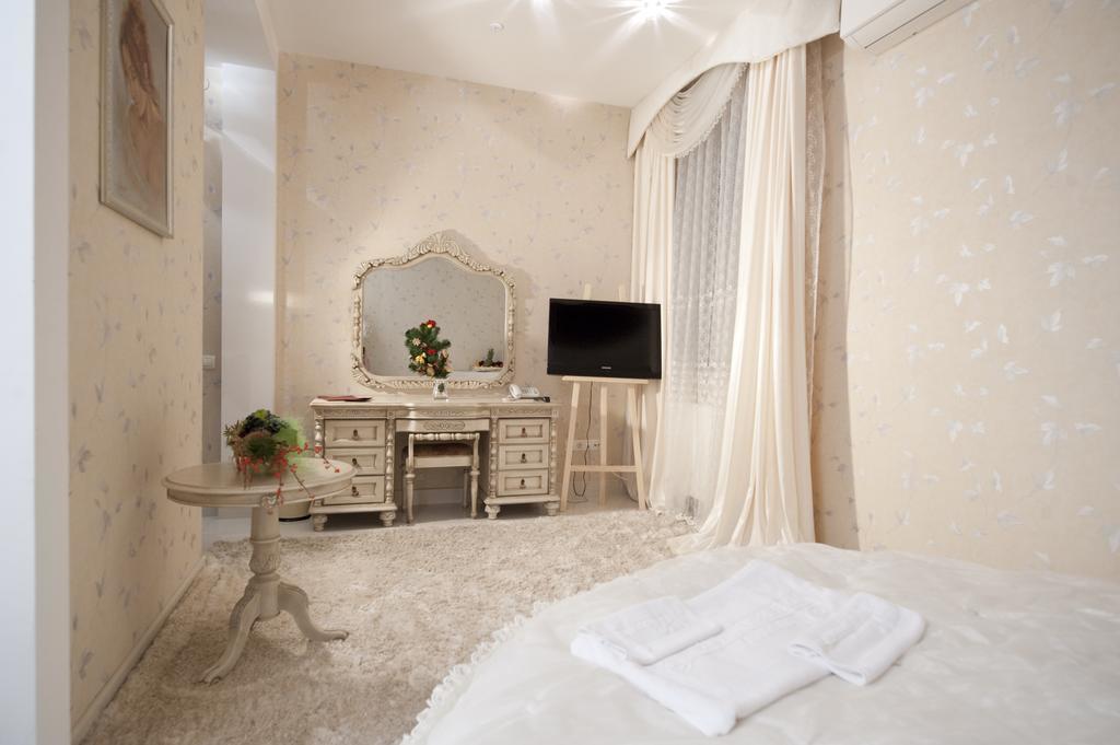 Deluxe Hotel Kupava Lviv Værelse billede