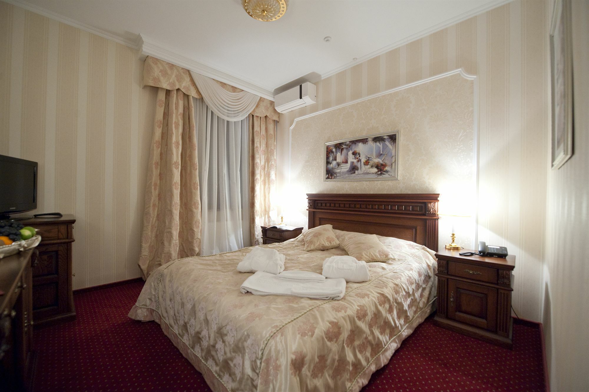 Deluxe Hotel Kupava Lviv Eksteriør billede